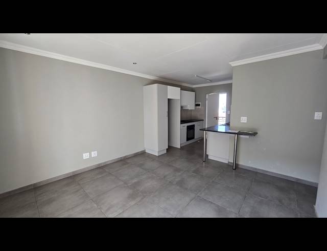 2 BEDROOM SECTIONAL TITLE FOR SALE IN NORTON SMALL FARMS